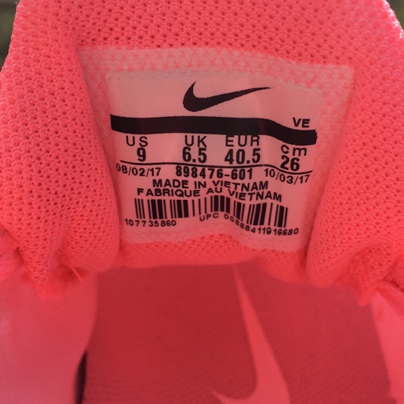 NWOT Women’s Nike Flex Run. - Picture 6 of 8